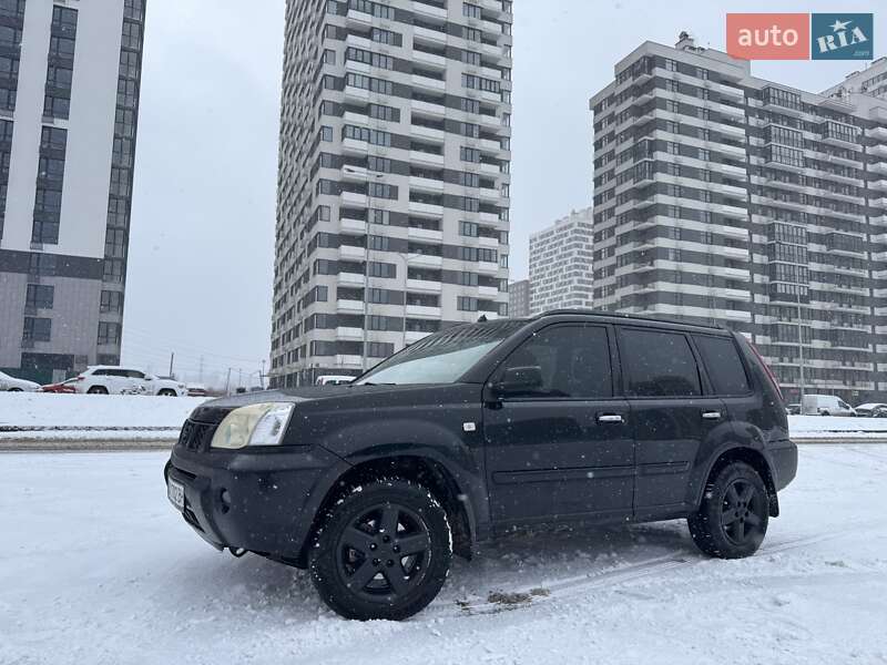 Позашляховик / Кросовер Nissan X-Trail 2005 в Києві
