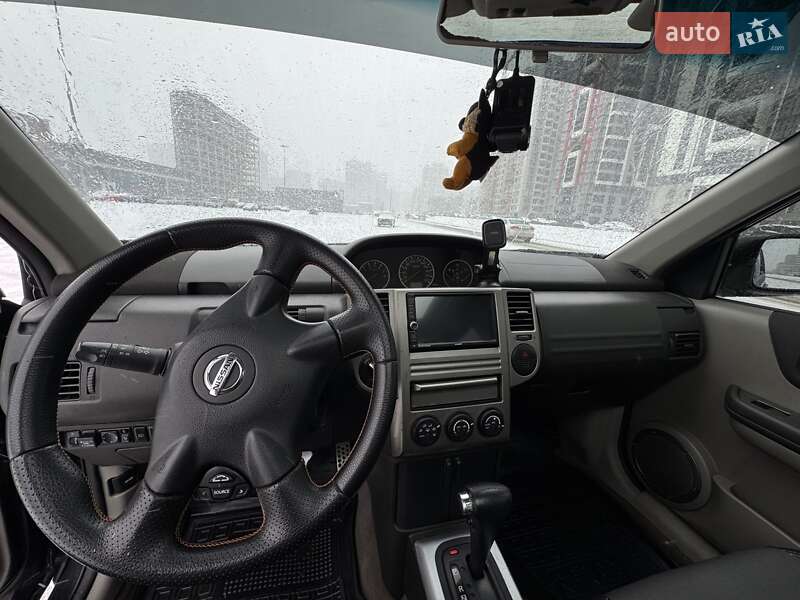 Позашляховик / Кросовер Nissan X-Trail 2005 в Києві