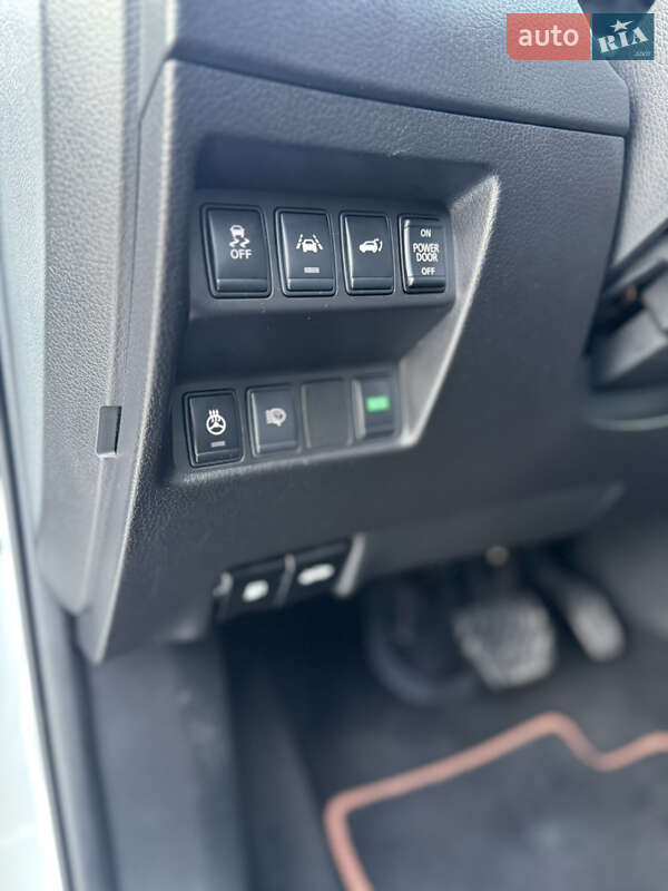 Позашляховик / Кросовер Nissan X-Trail 2018 в Києві