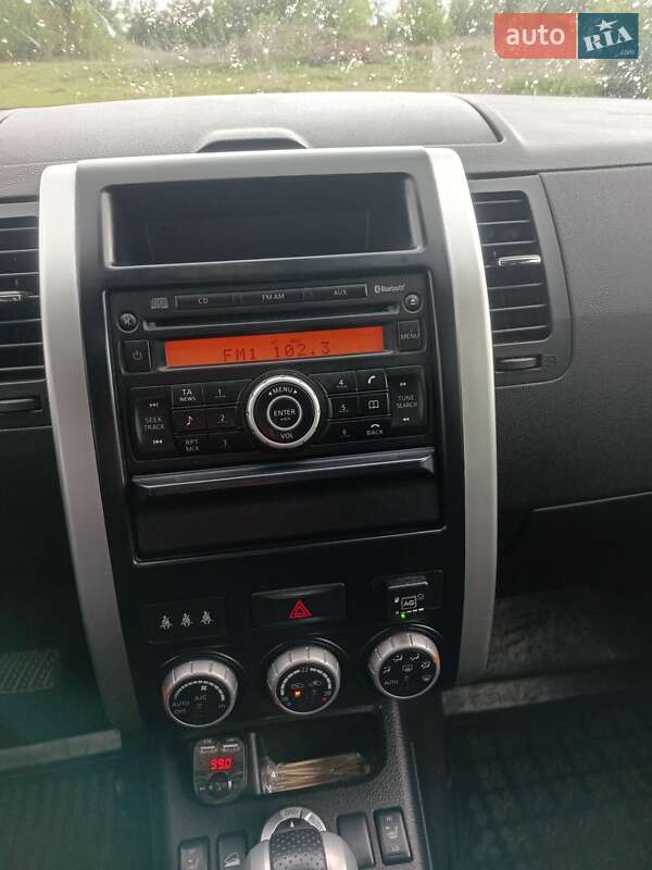 Внедорожник / Кроссовер Nissan X-Trail 2011 в Староконстантинове