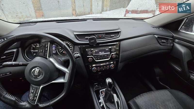 Позашляховик / Кросовер Nissan X-Trail 2017 в Києві