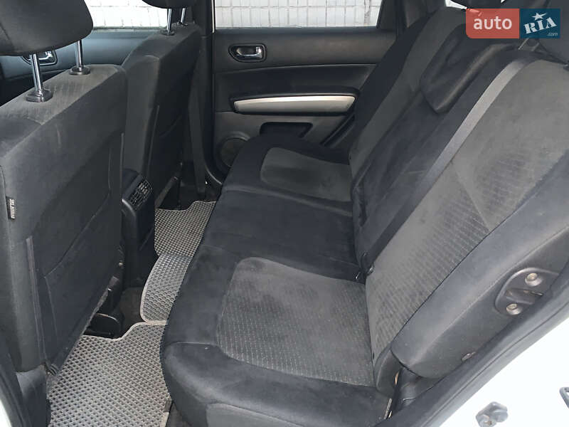 Позашляховик / Кросовер Nissan X-Trail 2011 в Кривому Розі