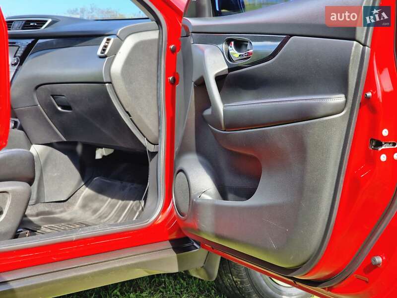 Внедорожник / Кроссовер Nissan X-Trail 2014 в Харькове