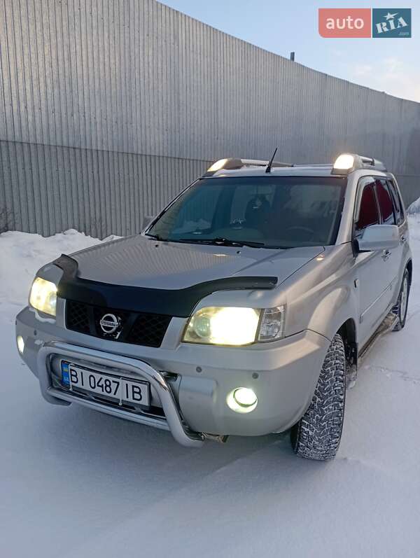Позашляховик / Кросовер Nissan X-Trail 2004 в Лубнах