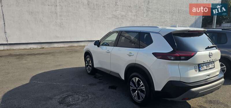 Внедорожник / Кроссовер Nissan X-Trail 2023 в Львове