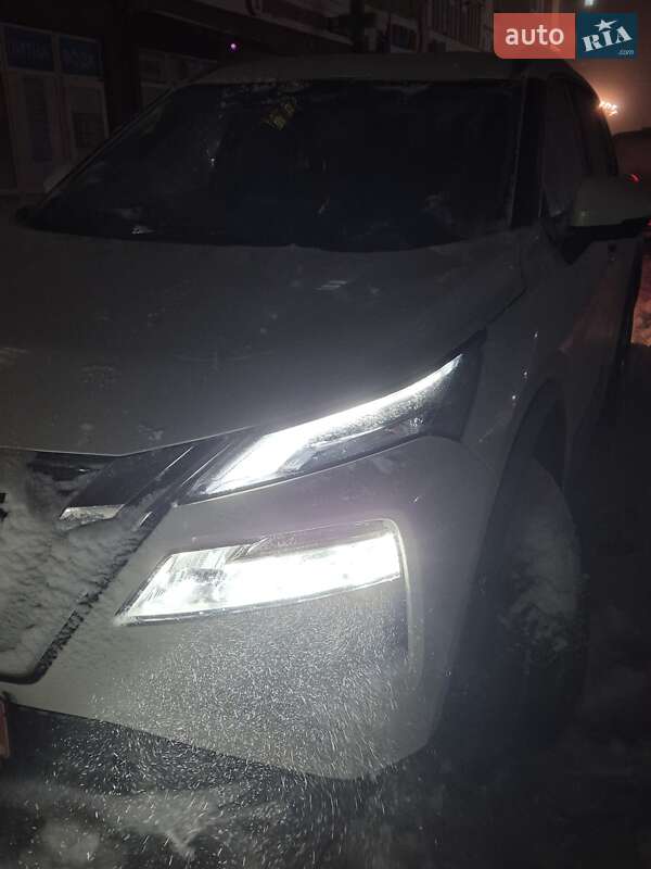 Внедорожник / Кроссовер Nissan X-Trail 2023 в Чернигове