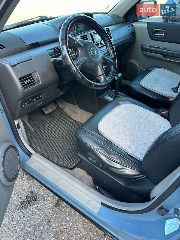 Внедорожник / Кроссовер Nissan X-Trail 2005 в Краматорске