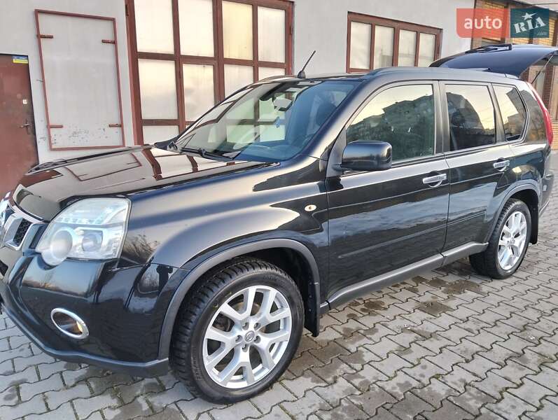 Внедорожник / Кроссовер Nissan X-Trail 2010 в Хмельницком