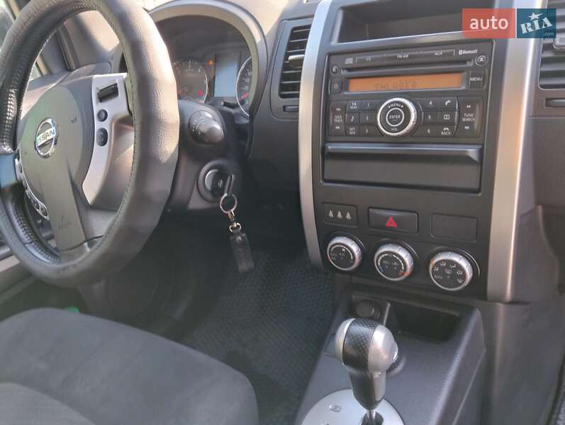 Внедорожник / Кроссовер Nissan X-Trail 2010 в Хмельницком