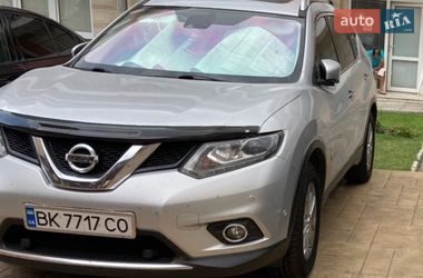 Внедорожник / Кроссовер Nissan X-Trail 2017 в Ровно