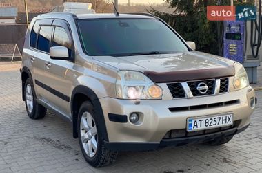 Позашляховик / Кросовер Nissan X-Trail 2008 в Чернівцях