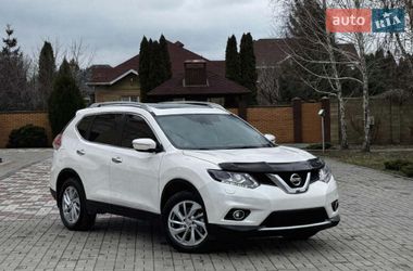 Внедорожник / Кроссовер Nissan X-Trail 2016 в Днепре