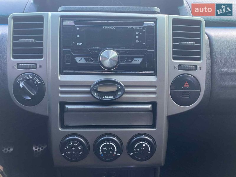 Внедорожник / Кроссовер Nissan X-Trail 2006 в Микуличине