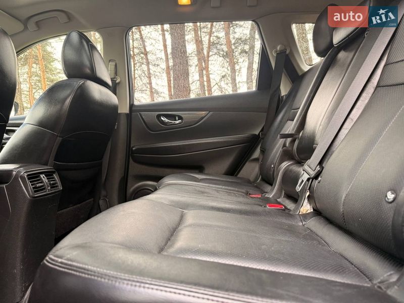 Внедорожник / Кроссовер Nissan X-Trail 2016 в Ахтырке