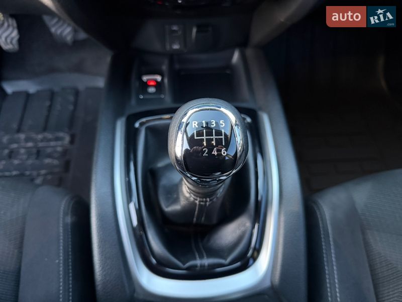 Внедорожник / Кроссовер Nissan X-Trail 2017 в Виннице