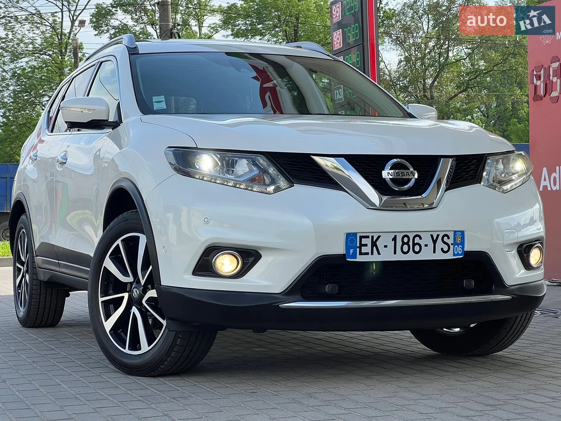 2017 Nissan X-Trail - мініатюра 3