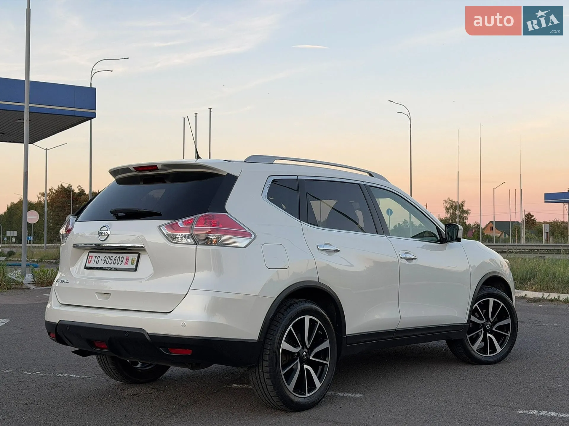 2015 Nissan X-Trail - мініатюра 2
