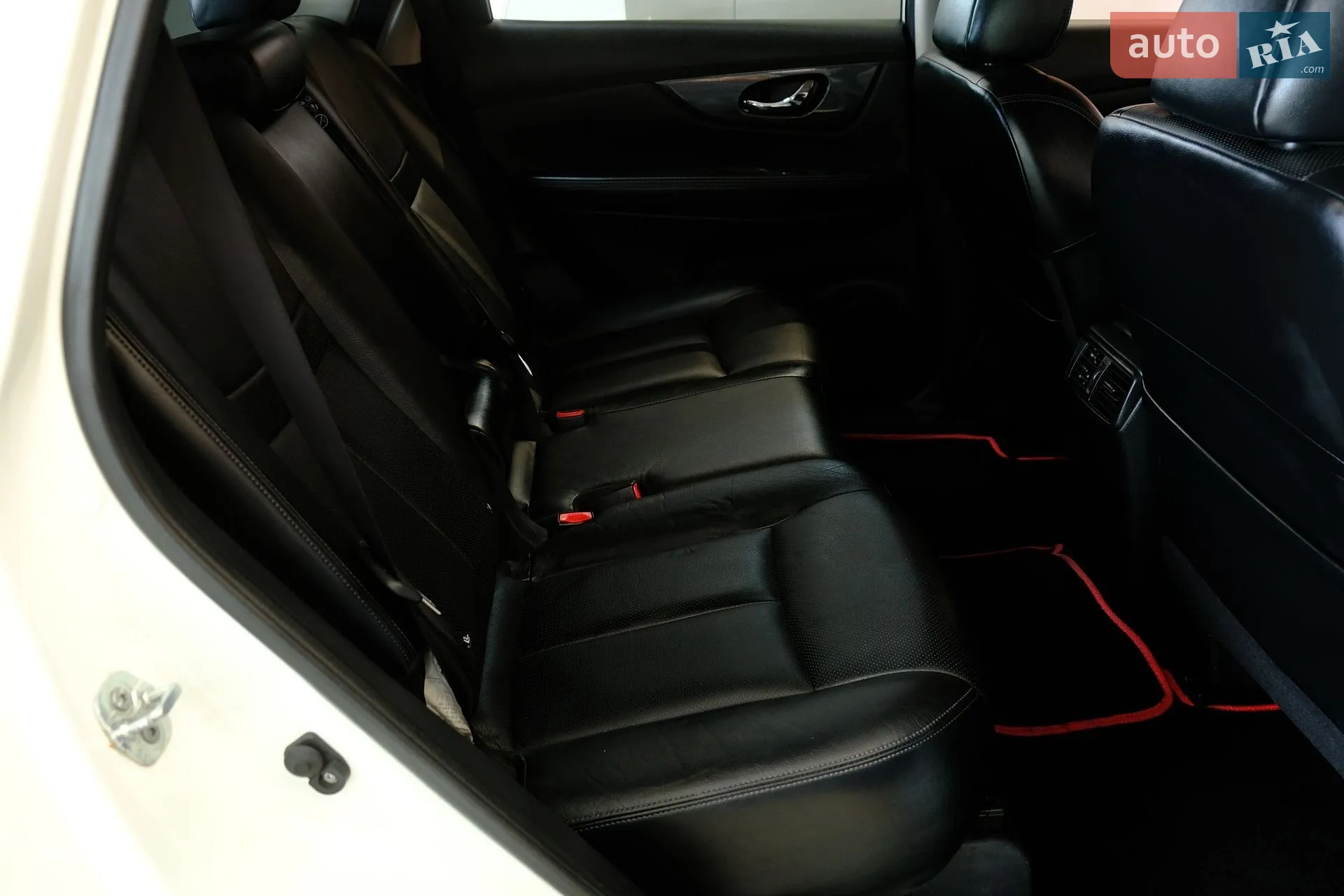 2015 Nissan X-Trail - мініатюра 31