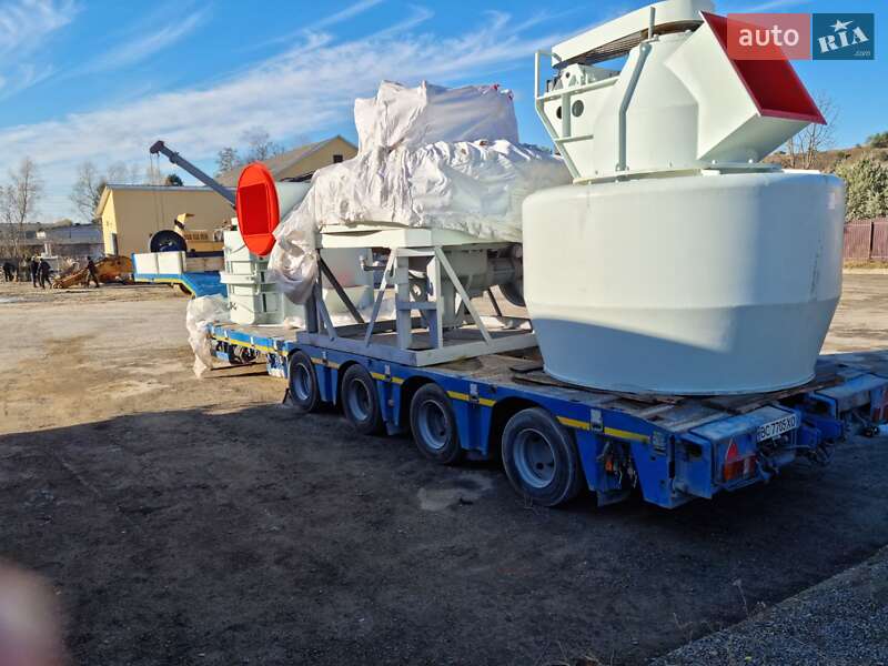 Низкорамная платформа Nooteboom BV 2008 в Львове