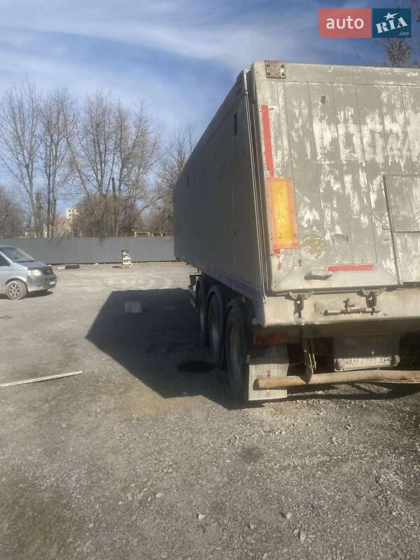 Самосвал полуприцеп Novatrail SKI 2004 в Житомире