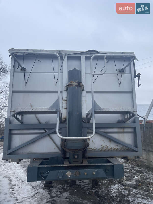 Зерновоз - напівпричіп Novatrail SKI 2001 в Миргороді