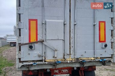 Зерновоз - полуприцеп Novatrail SKI 2002 в Радехове