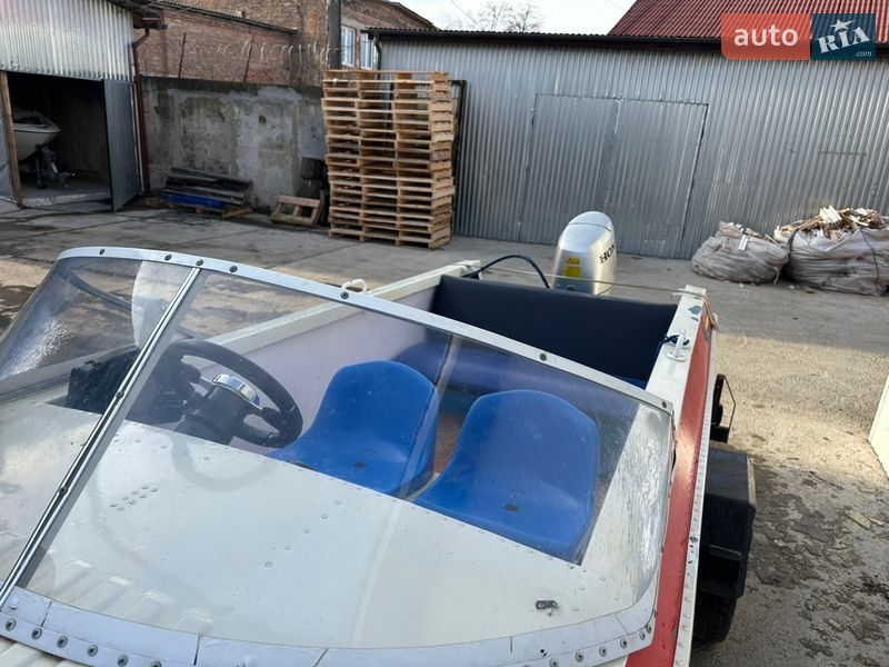 Катер Ока 4 1979 в Луцке