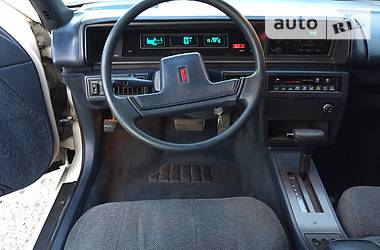 Седан Oldsmobile Cutlass 1993 в 