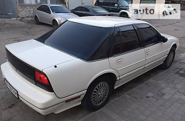 Седан Oldsmobile Cutlass 1993 в 
