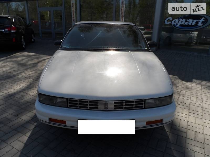 Седан Oldsmobile Cutlass 1993 в Днепре