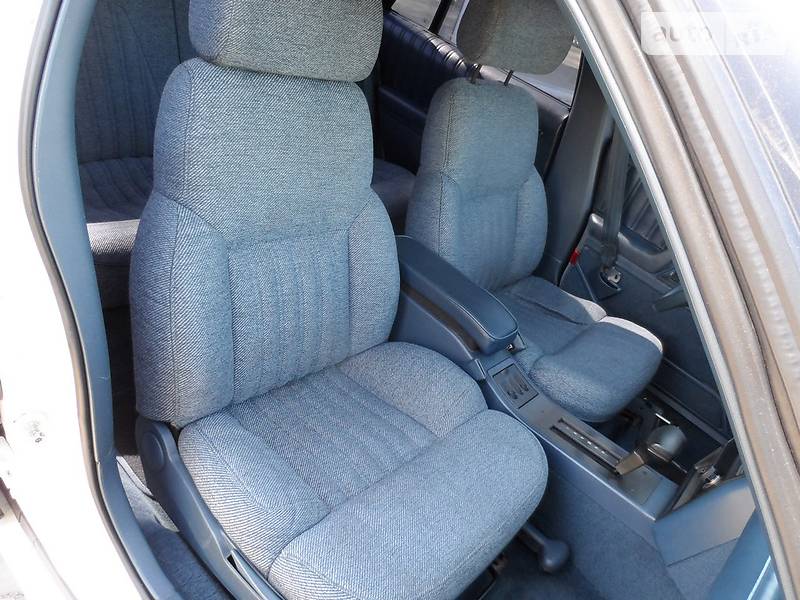 Седан Oldsmobile Cutlass 1993 в Днепре