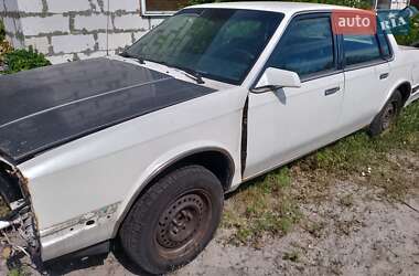 Седан Oldsmobile Cutlass 1988 в 