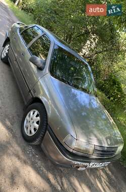 Седан Opel 1.8 Liter 1992 в Синельниковому