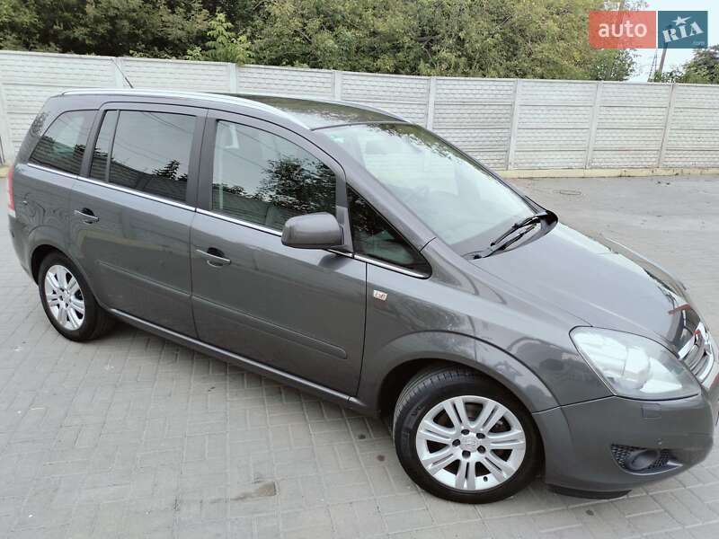 Минивэн Opel 1.8 Liter 2012 в Ровно