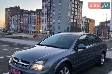 Лифтбек Opel 1.8 Liter 2005 в Ровно
