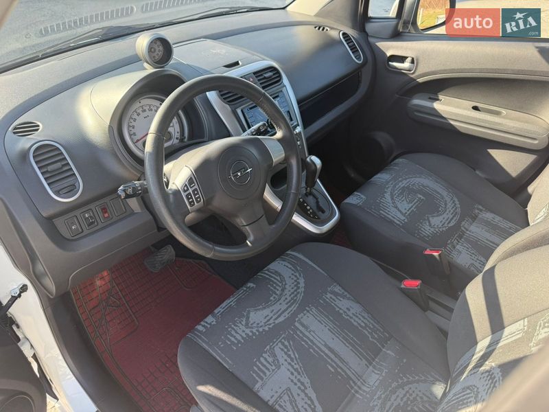 Хэтчбек Opel Agila 2011 в Ужгороде