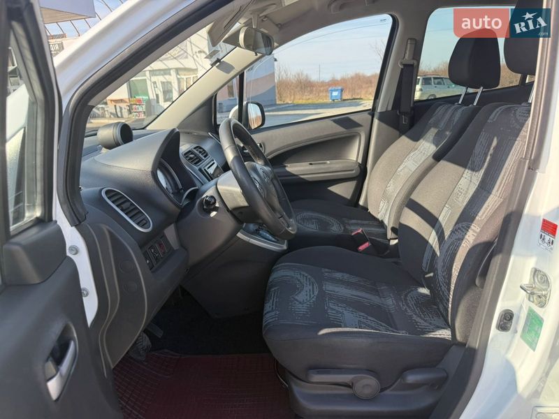 Хэтчбек Opel Agila 2011 в Ужгороде