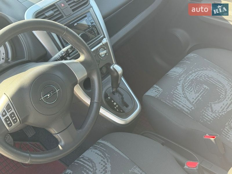 Хэтчбек Opel Agila 2011 в Ужгороде