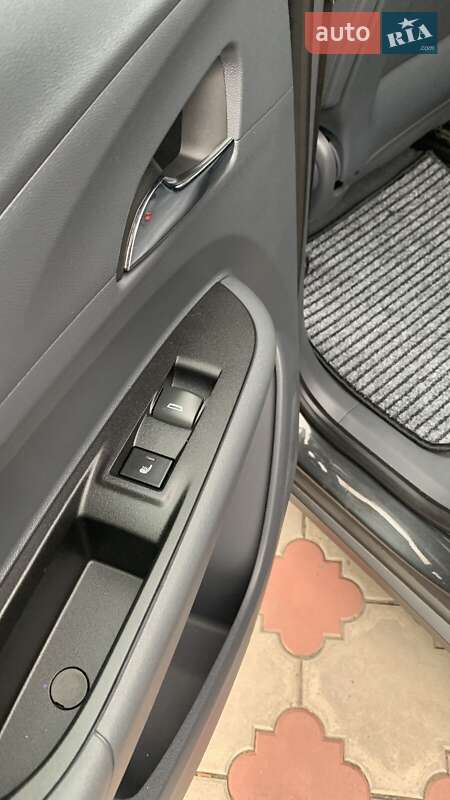 Хэтчбек Opel Ampera-e 2019 в Шептицькому фото 34 Хэтчбек Opel Ampera-e 2019 в Шептицькому