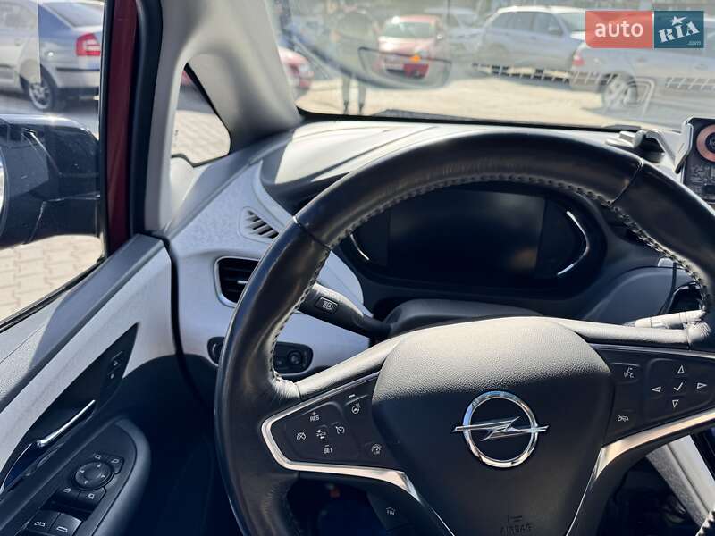 Хетчбек Opel Ampera-e 2017 в Чернівцях