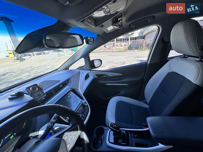 Хетчбек Opel Ampera-e 2017 в Чернівцях