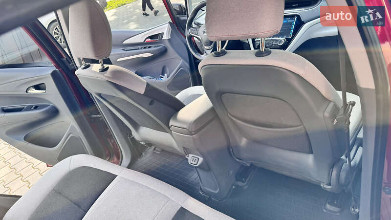 Хетчбек Opel Ampera-e 2017 в Чернівцях