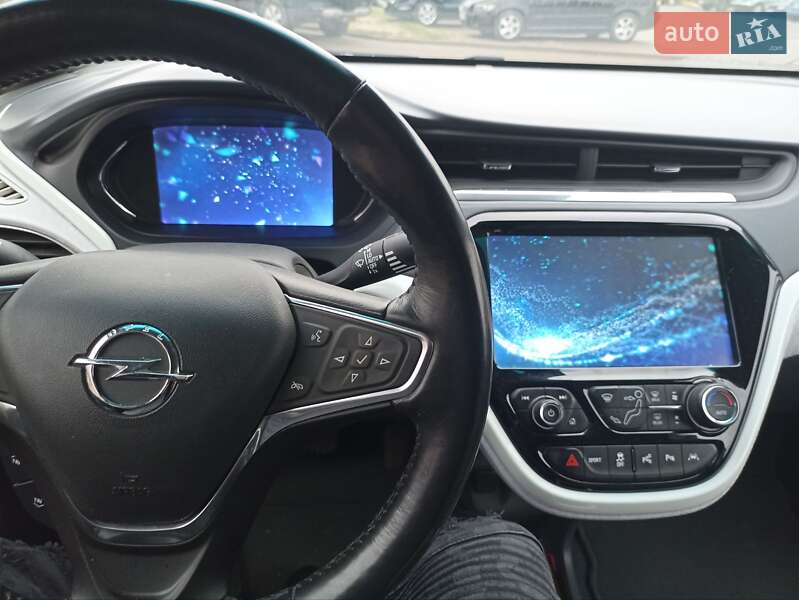 Хетчбек Opel Ampera-e 2017 в Бродах