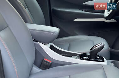 Хэтчбек Opel Ampera-e 2019 в 