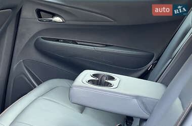 Хэтчбек Opel Ampera-e 2019 в 