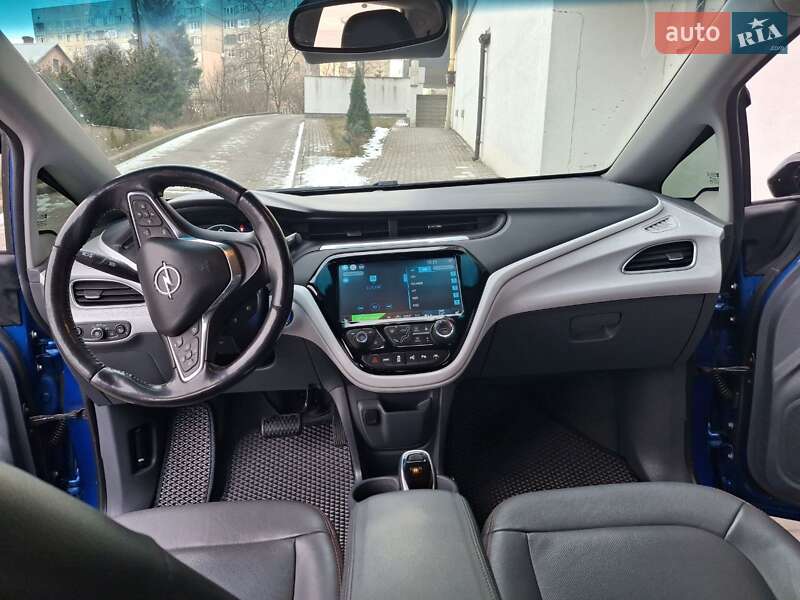Хэтчбек Opel Ampera-e 2018 в Львове
