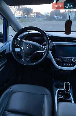 Хэтчбек Opel Ampera-e 2020 в 