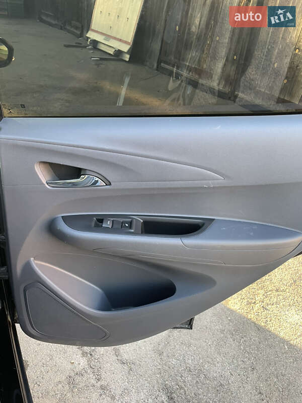 Хэтчбек Opel Ampera-e 2017 в Луцке фото 24 Хэтчбек Opel Ampera-e 2017 в Луцке