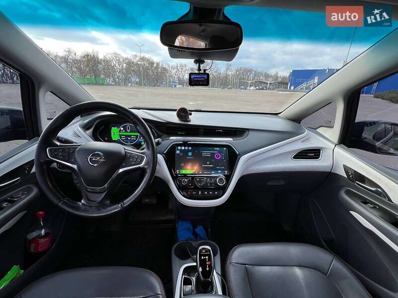 Хэтчбек Opel Ampera-e 2017 в Николаеве