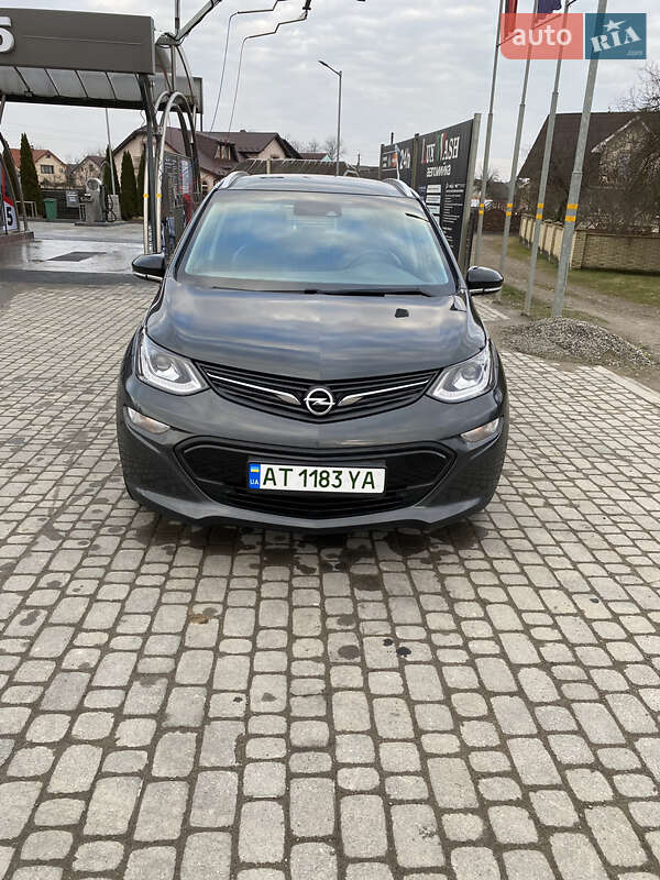 Хэтчбек Opel Ampera-e 2018 в 